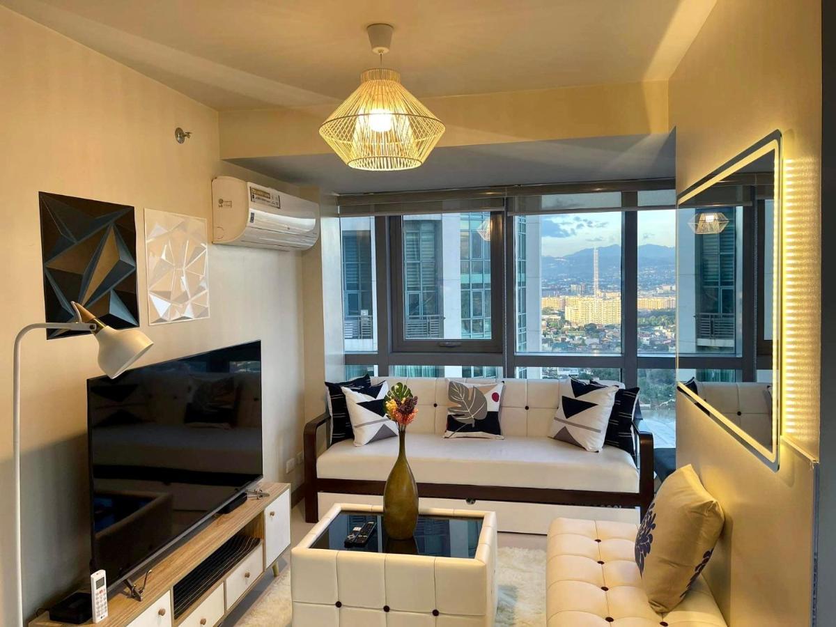 Classy 2Br Suite At Eastwood City With Pool And City Skyline View Маніла Екстер'єр фото