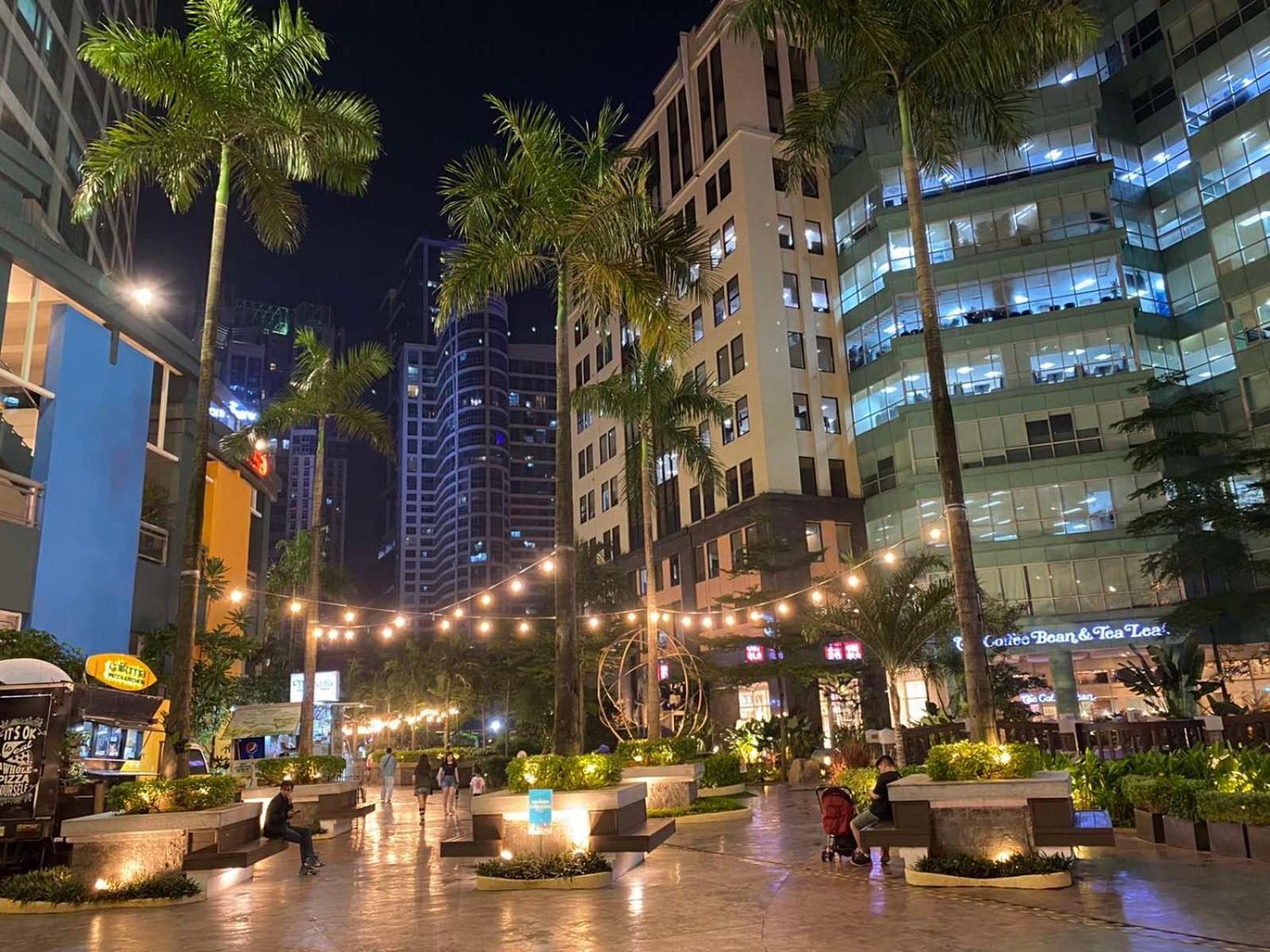 Classy 2Br Suite At Eastwood City With Pool And City Skyline View Маніла Екстер'єр фото
